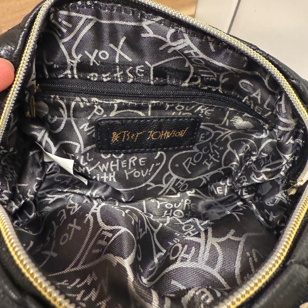 Betsey Johnson Be Mine Mini Crossbody Handbag Bla… - image 8